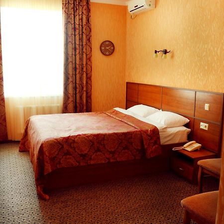 Hotel Dobrodiy Vinnytsja Buitenkant foto