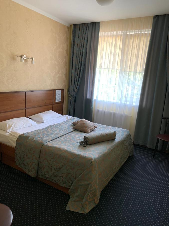 Hotel Dobrodiy Vinnytsja Buitenkant foto