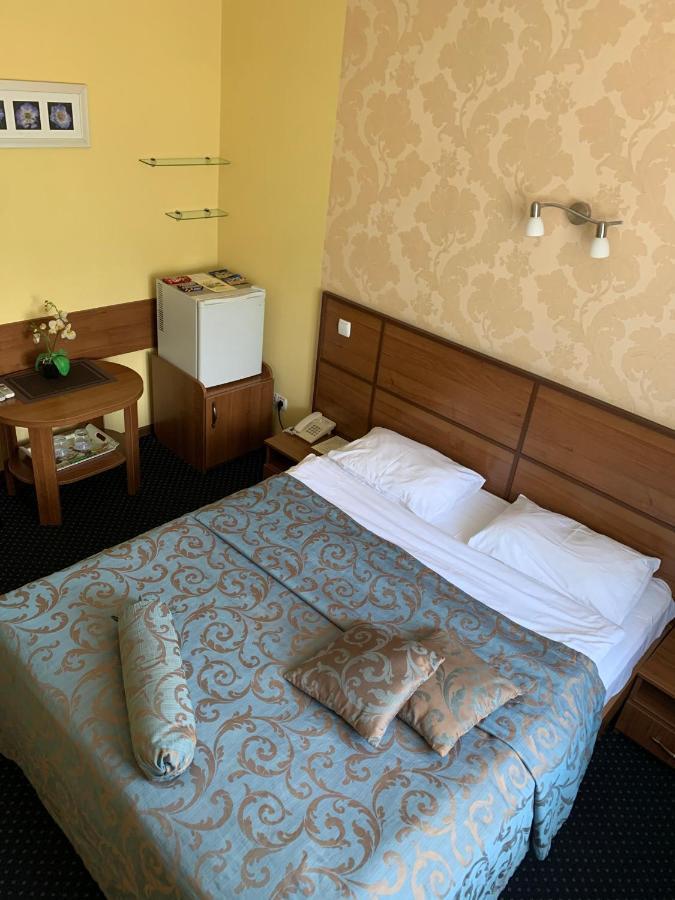 Hotel Dobrodiy Vinnytsja Buitenkant foto