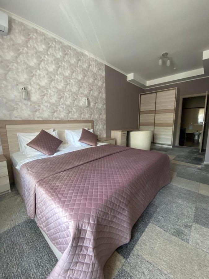 Hotel Dobrodiy Vinnytsja Buitenkant foto