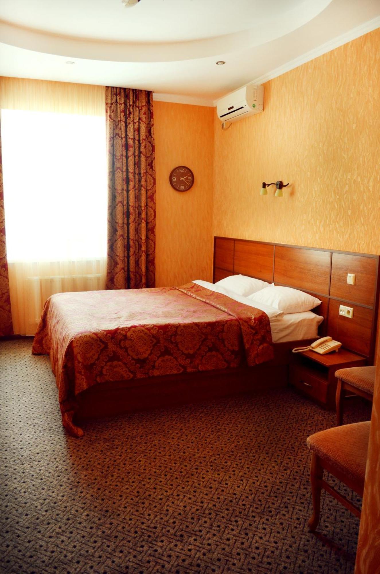 Hotel Dobrodiy Vinnytsja Buitenkant foto