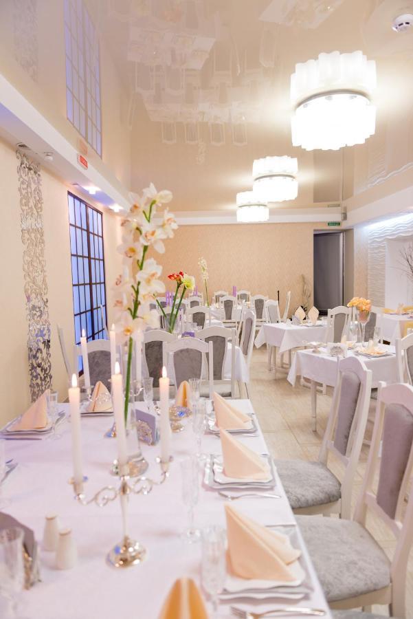 Hotel Dobrodiy Vinnytsja Buitenkant foto