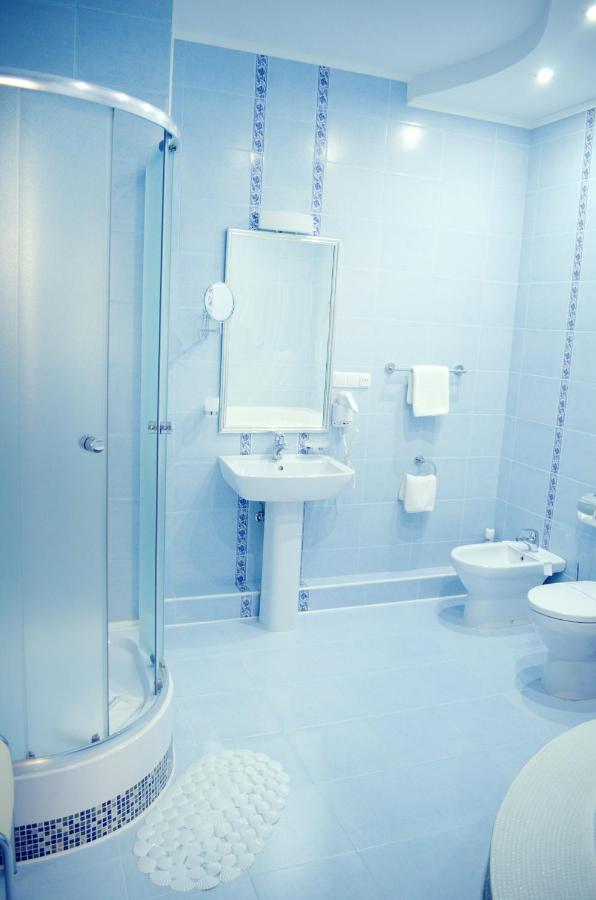 Hotel Dobrodiy Vinnytsja Buitenkant foto