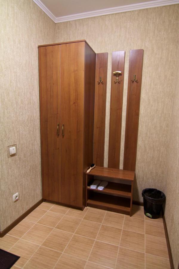 Hotel Dobrodiy Vinnytsja Buitenkant foto